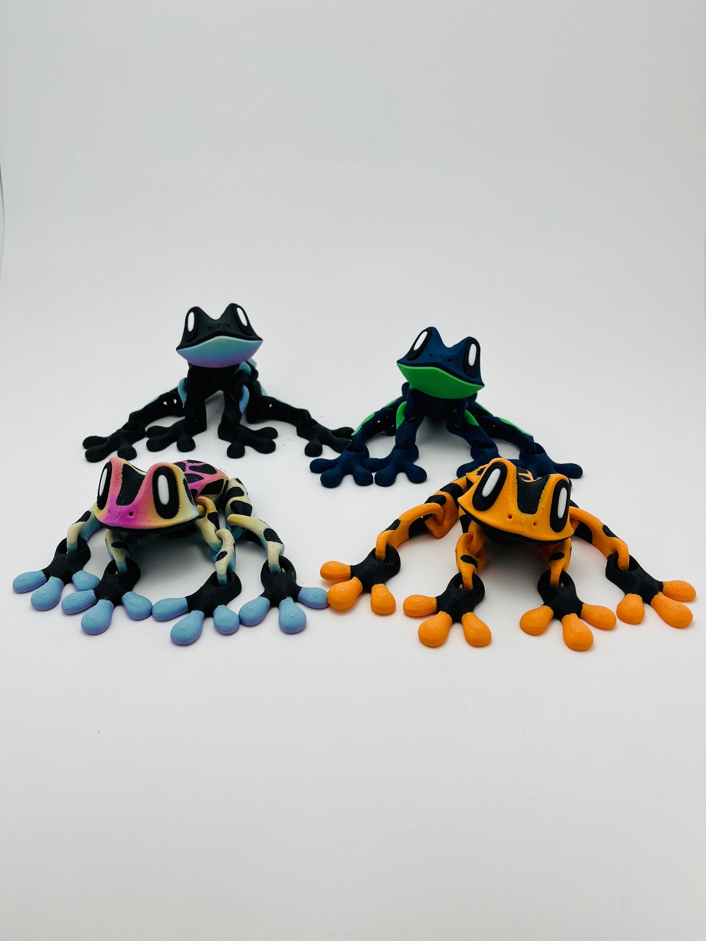 Customizable 3D Printed Frog with Magnetic Feet - Custom Colors - Hanging Frog - Mini Frog