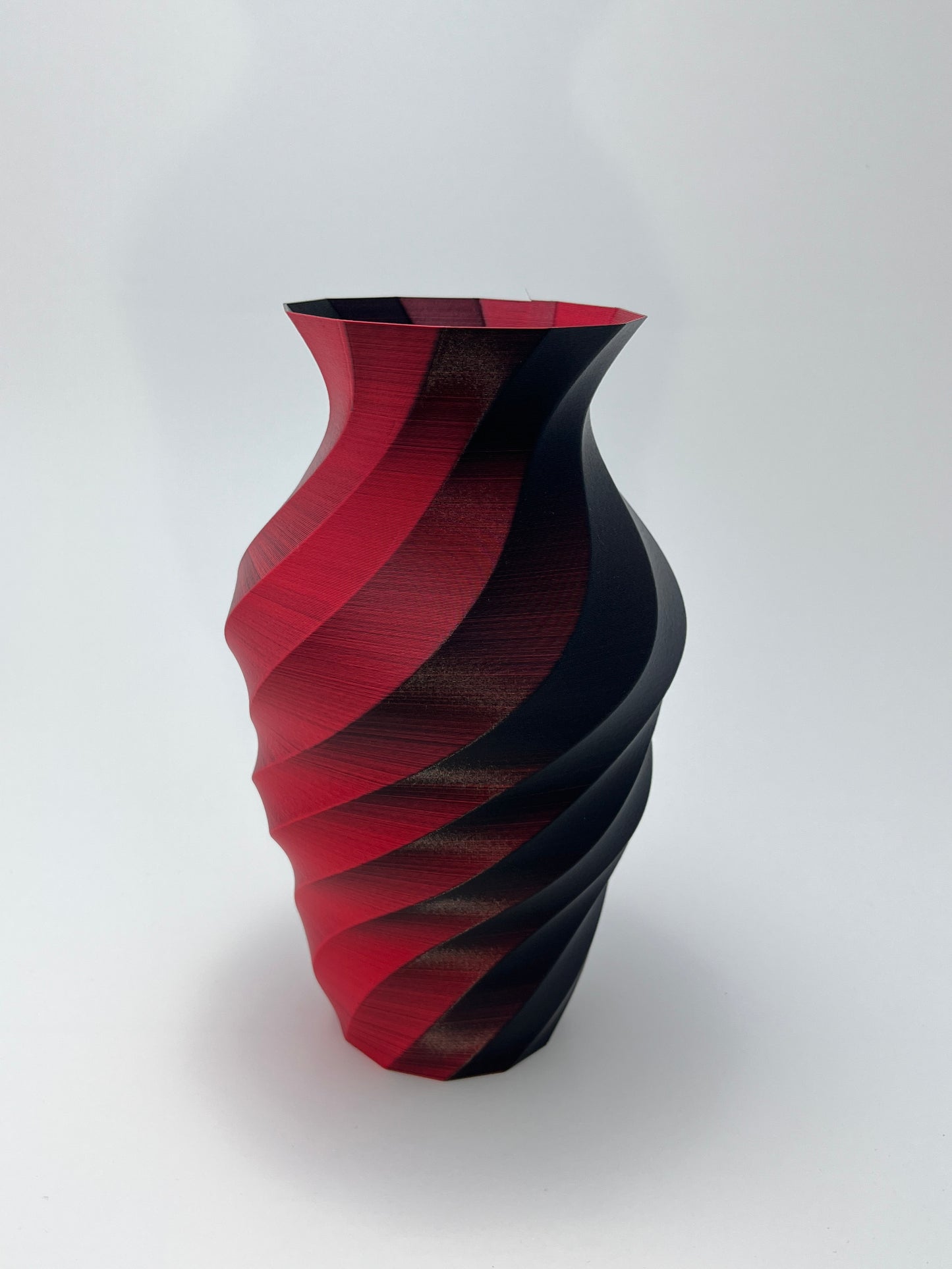 Unique and Elegant 3D Printed Twisted Vase - Handcrafted Art Piece for Home Decor