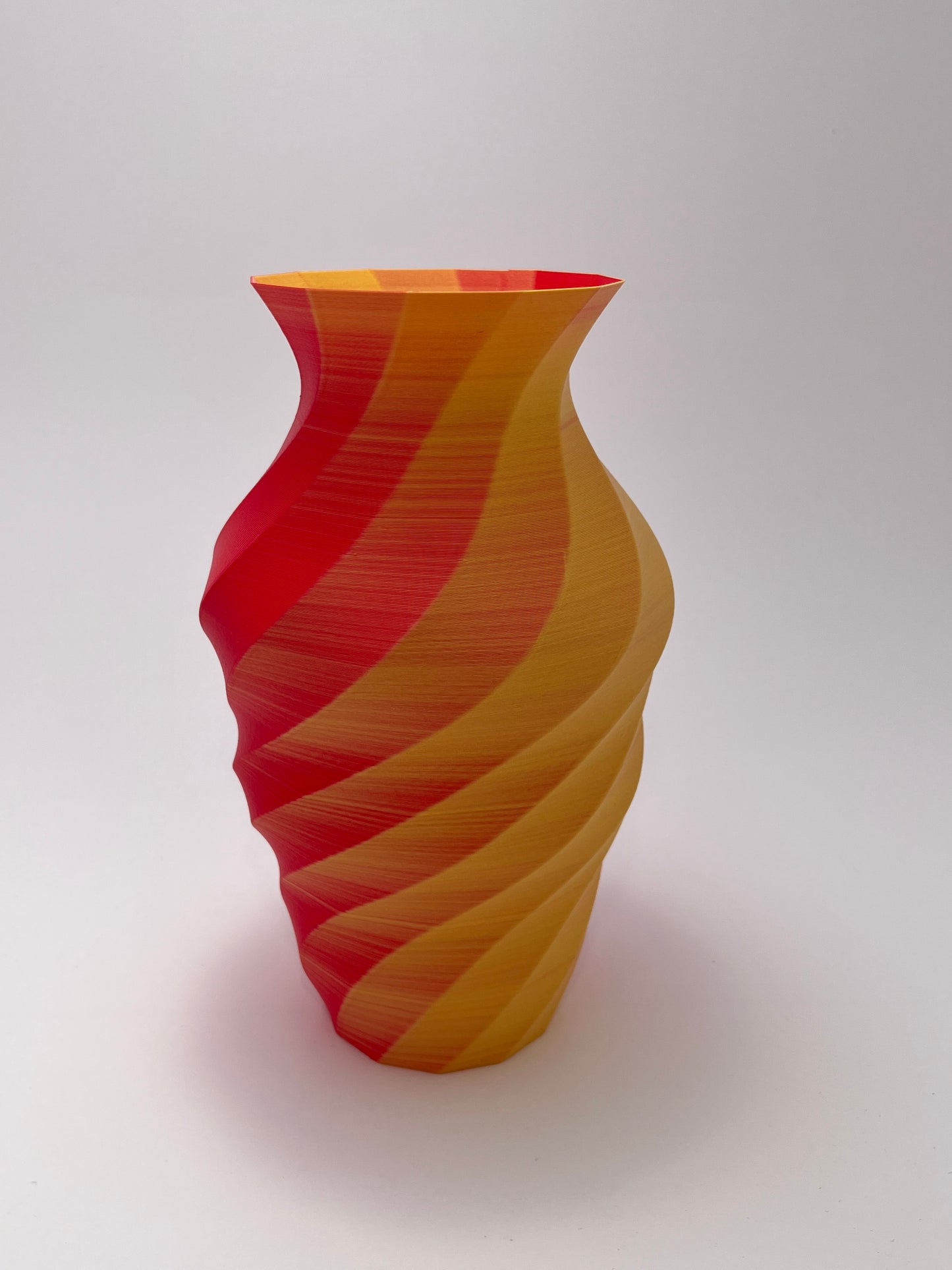 Unique and Elegant 3D Printed Twisted Vase - Handcrafted Art Piece for Home Decor