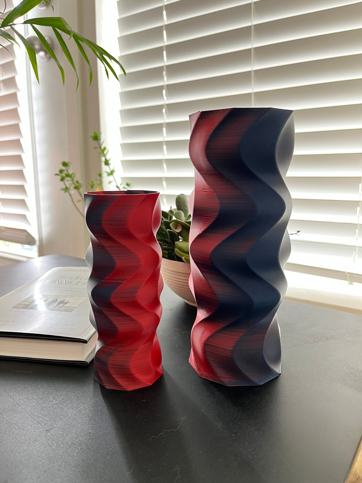 Unique and Elegant 3D Printed Reverse Twist Vase - Handcrafted Artwork for Home Decor